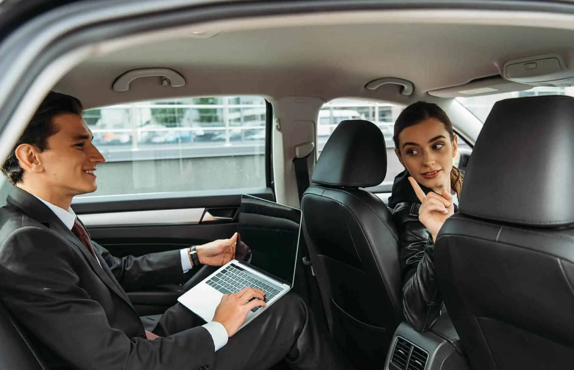 Chauffeur priv&eacute; pour d&eacute;placements professionnels